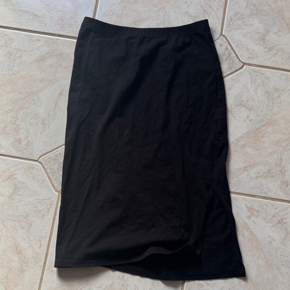 Charlotte Russe Solid‎ Black Stretch Pencil Skirt